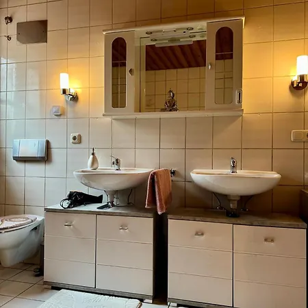 Haus Raphael - Schnitzereien - Am Waldrand - Hunde Willkommen - Ab Ende Juni Terrasse Verfuegbar Апартаменты *