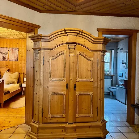Haus Raphael - Schnitzereien - Am Waldrand - Hunde Willkommen - Ab Ende Juni Terrasse Verfuegbar Апартаменты *